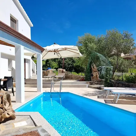 Roxy Villa Tanaunella