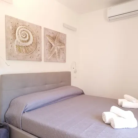 Roxy Villa